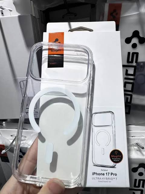 Magnetic Clear Phone Case with MagSafe